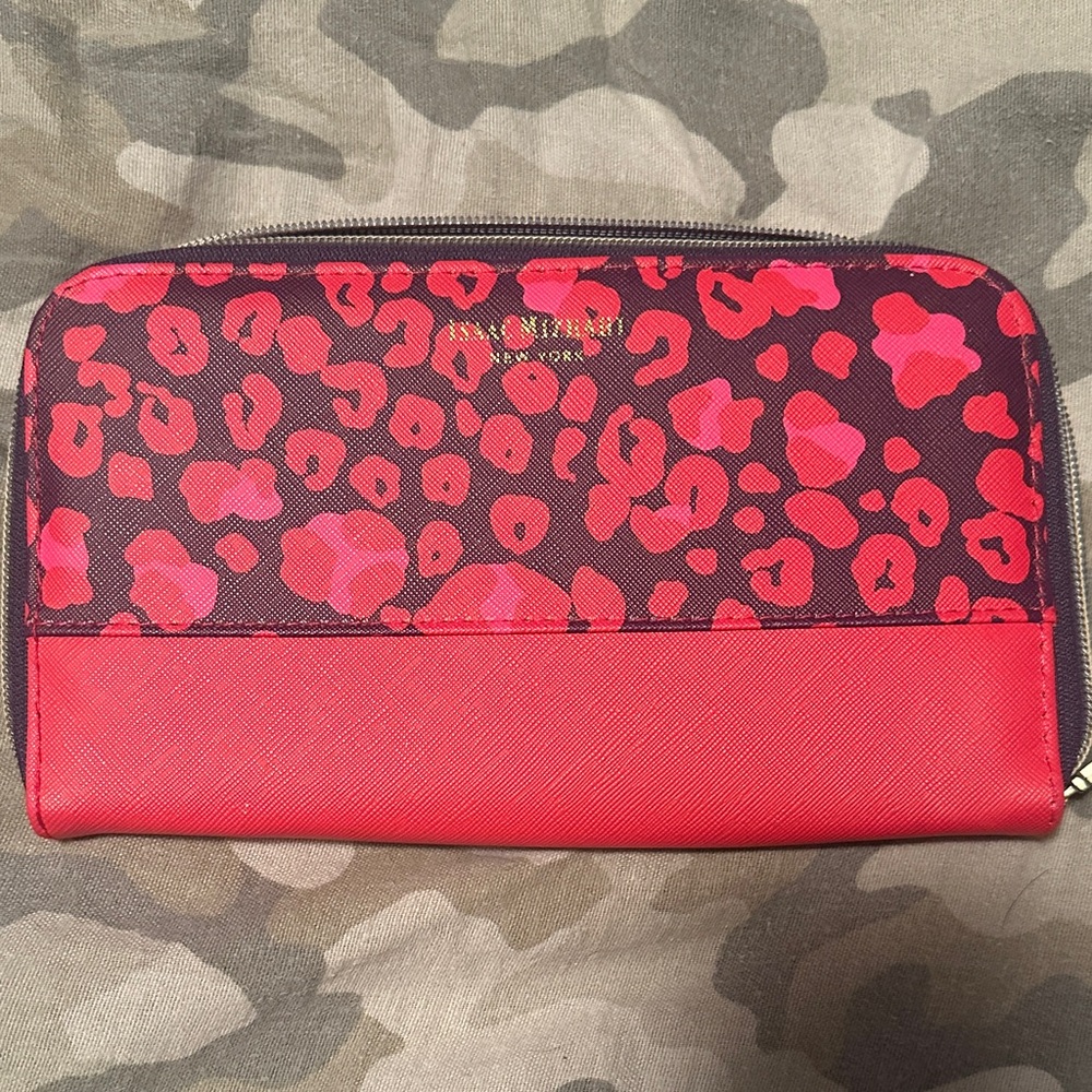 Isaac mizrahi  Pink and Red Leopard Print make up clutch